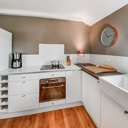 Hillside Apartment, Cleaning Included * Mont (Belgium Luxembourg)