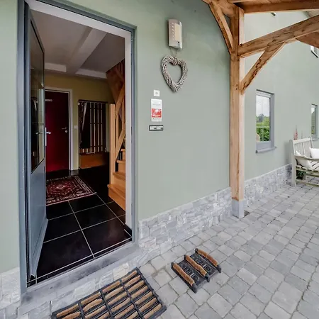 Hillside Apartment, Cleaning Included Appartement *