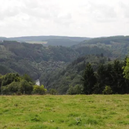Hillside Apartment, Cleaning Included Mont (Belgium Luxembourg)